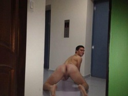 cumdumpboipussy:  Love waiting by the elevator for Daddy to come home.