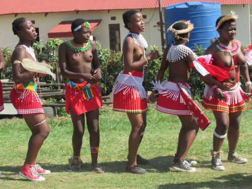   Umkhosi Woswela (Zulu Calabash ceremony), via Beyond Zulu.  