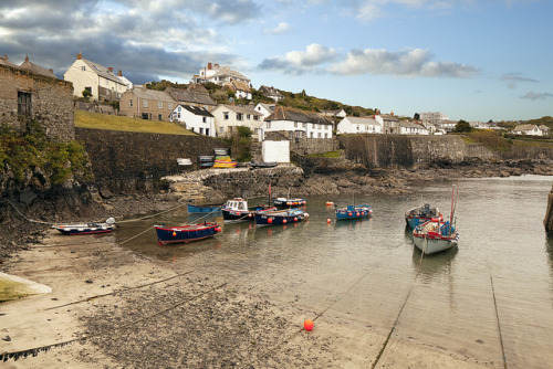 illusionwanderer:Low tide by roseland man Coverack, Cornwall, UK