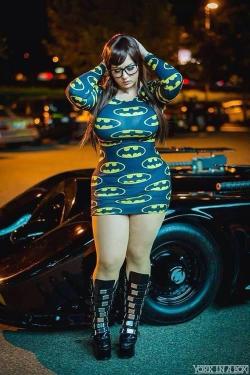 slammerpawg:  two things I love, thick women and superheroes :) #thick #bbw #batman 
