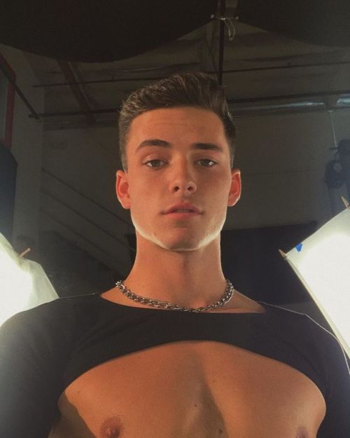 Twinks and Twunks