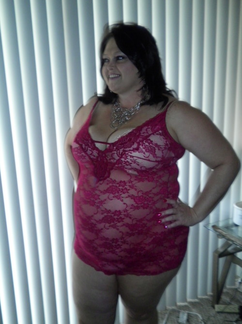 plumpmilf:  http://plumpmilf.tumblr.com/  Sooo sexxy