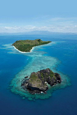 Highenoughtoseethesea:  Vomo Island