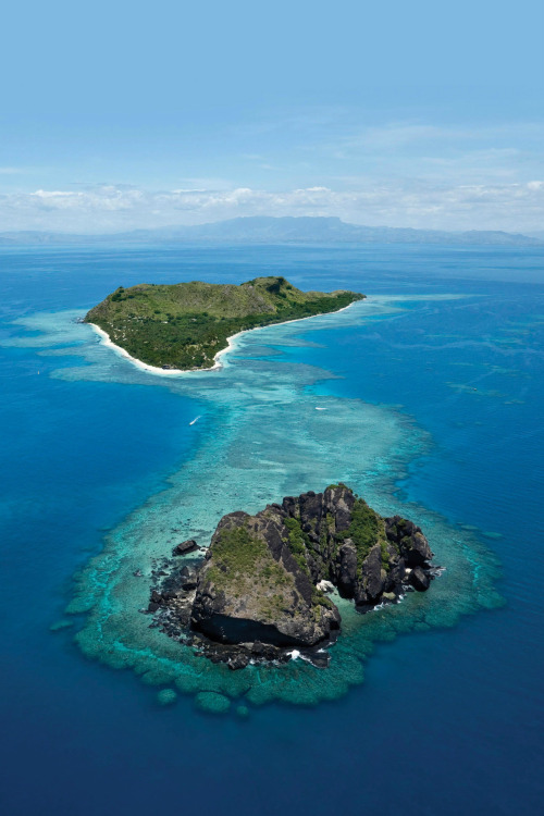 highenoughtoseethesea:  Vomo Island