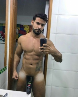 mintyhole:  Romulo Praxes