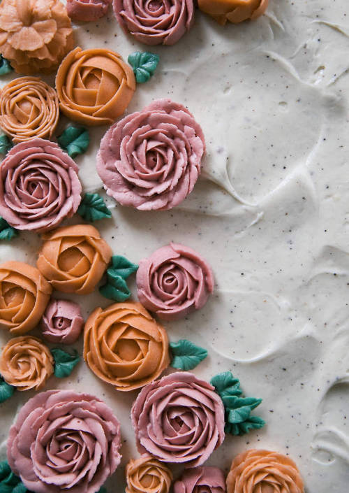 sweetoothgirl:CARROT SHEET CAKE WITH BUTTERCREAM FLOWERS AND BROWN BUTTER CREAM CHEESE FROSTING