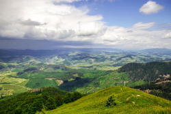 isawatree:  Carpathians scenery by Yulian Baranetskyy 