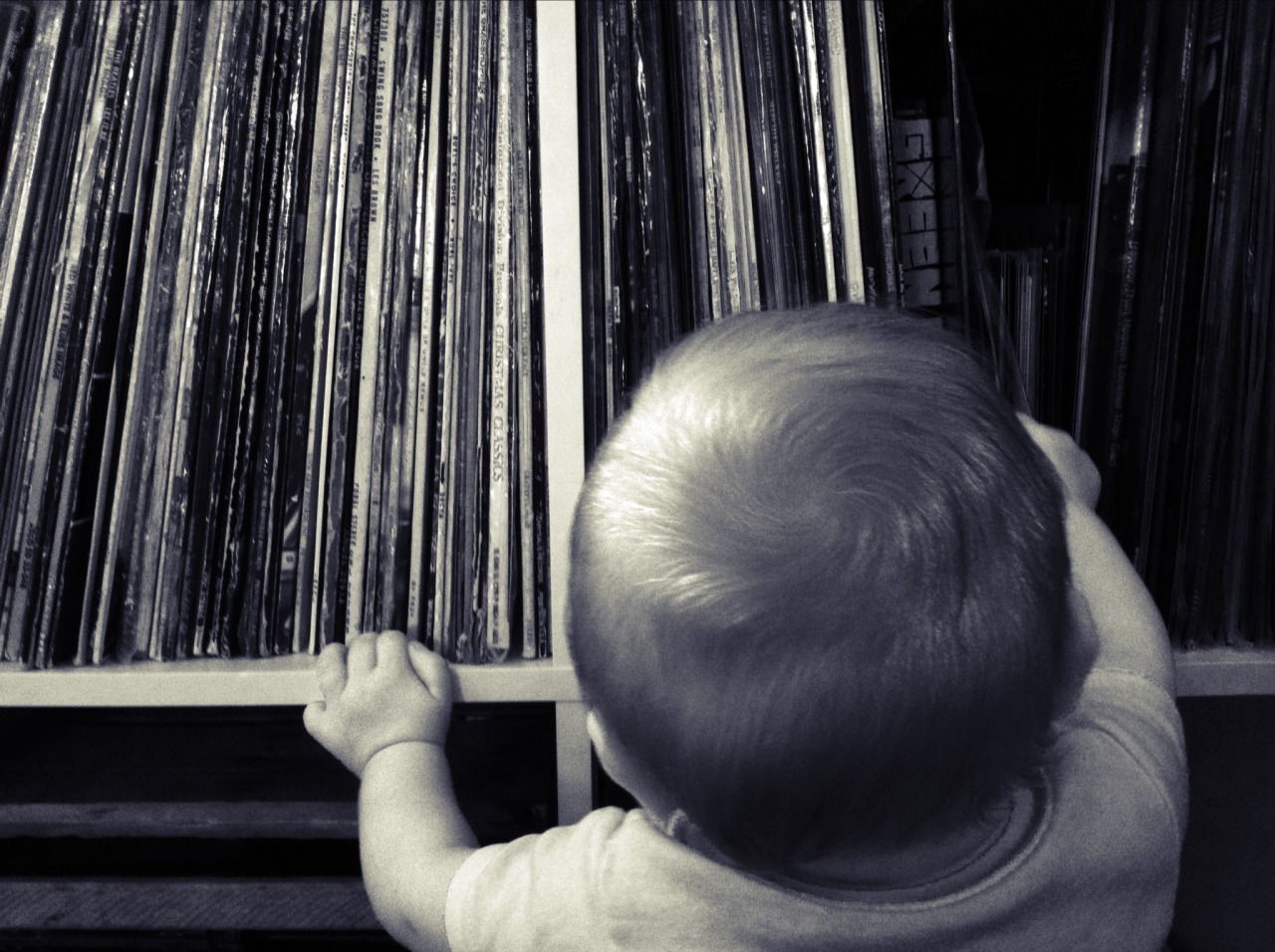 xannawangx:  10 month old hobbies. 