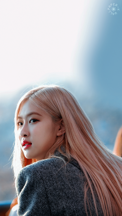 『ROSÉ』saved? reblog or like©  firstlove_rose