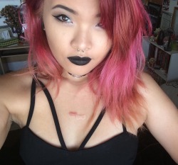 morbidly-kawaii:  I dyed my hair and got