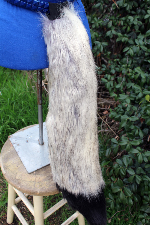 Long Fox Tails Silver fox with a black tip. This is the silver version of honey fox. :3See something