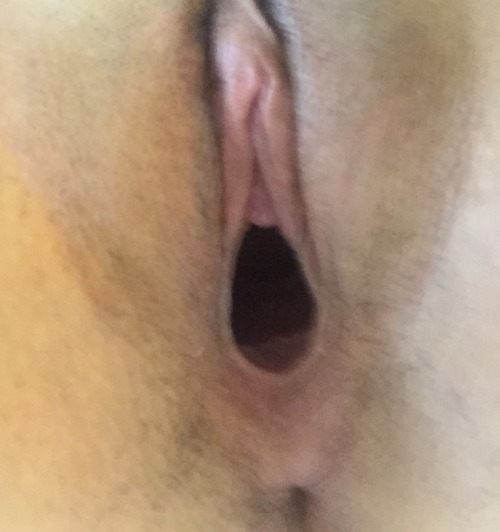 lovetostretchmygf:  My gf is sending me pictures of her gaping pussy while I’m at work… looks like all my training has paid off ;)  Wow, your gf has a great gape. Bravo.