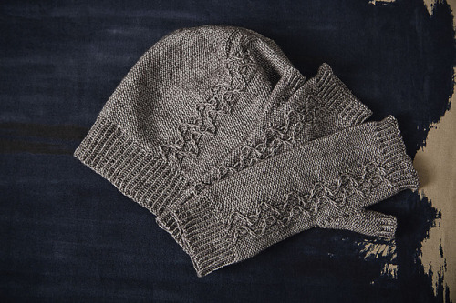 lazy-vegetarian:Moondust Hat and Mittens by Melanie Berg on Ravelry