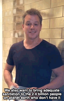 gwen-fit:  huffingtonpost:  Matt Damon Does Ice Bucket Challenge With Toilet Water For 800 Million Without Clean H2O Matt Damon was conflicted when friends Jimmy Kimmel and Ben Affleck called on him to complete the ALS ice bucket challenge. Find out who