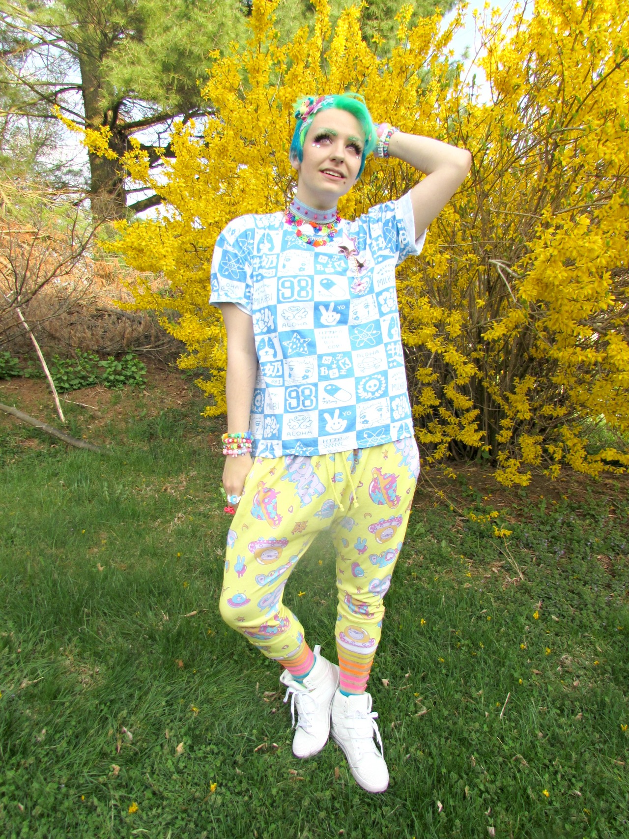 mahouprince:  springtime alien prince look ~~!! ⁽⁽ૢ(⁎❝ົཽω❝ົཽ⁎)✧top:
