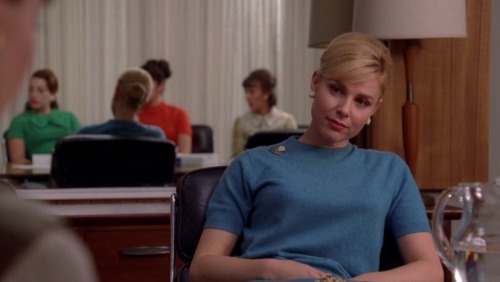 thefashionofmadmen: Dr. Faye Miller, S4 E4 “The Rejected”