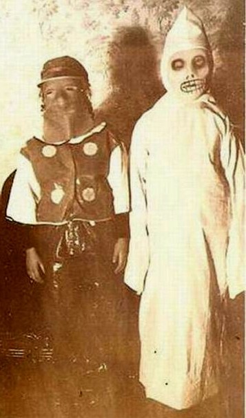 XXX merisea:  When halloween costumes used to photo