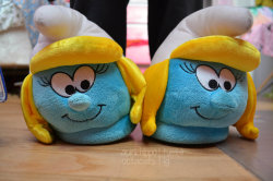 apinkhippo:  Smurfette slippers :)) 