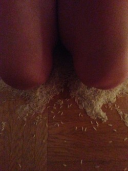 becomingtiger:  I didn’t post the rest of my punishment last night because I was sleepy and happy and not very smart.  Phase 2 of my punishment. Pain.  Daddy told me to kneel on rice for at least 20 minutes. I did 31. I was very nervous about this because