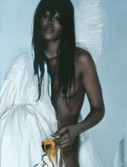 pilipi:  naomiv s/s 2007ph: nick knight 