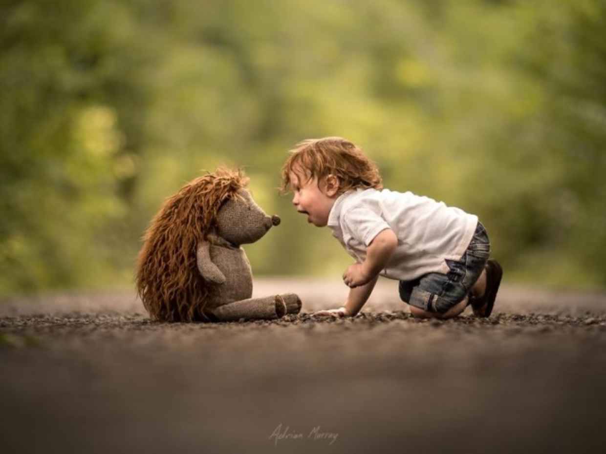 blazepress:  Father Captures Adorable Photos of His Two Sons Experiencing the Joy
