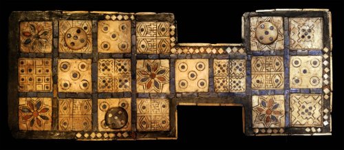 historynet:The Royal Game of Ur. Ancient Sumerian gameboard found by archaeologist Leonard Woolley n