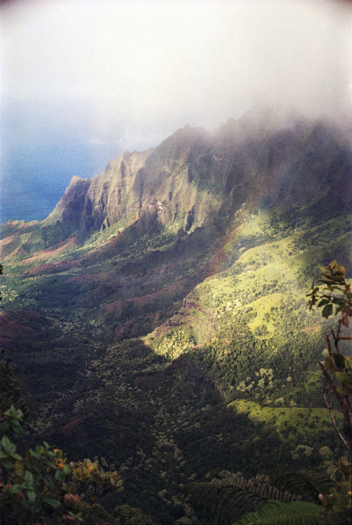 the69thdimension:Nā Pali Coast, Kauai.Svema 125 // Leica M5