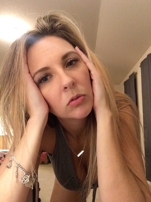 sweettart33107: If I set up a findrow, no nudes, would you subscribe? Lots of teasing, bc I aim to t