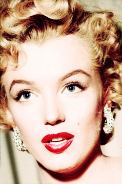 missmonroes:Marilyn Monroe by Bob Landry,