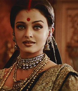 aashiqaanah:Beauty Appreciation: Parvati in Black