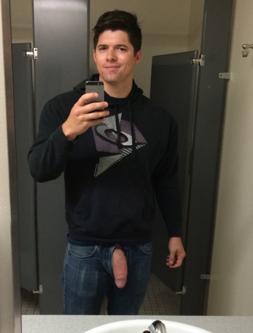 Porn photo straightdudesexting: Straight hung bro 