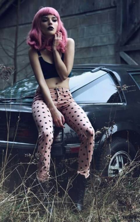 pastelcastleshop:  pastel goth - http://weheartit.com/entry/272320309