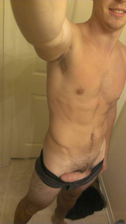 tfootielover: they-all-do-it-like-that: nice smile hot pits a trail that leads to some bush and one 