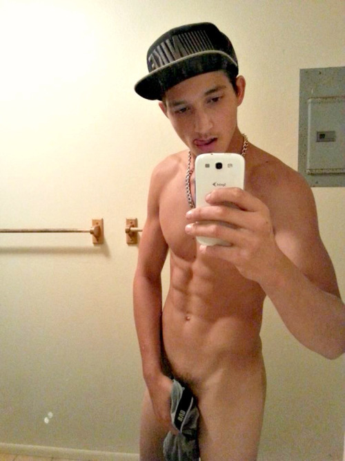 betosgaylatinmenfan:  Beto’s Cornerhttp://betosgaylatinmenfan.tumblr.com/