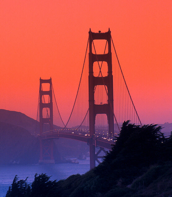 opticallyaroused:  Sunset On The Gate