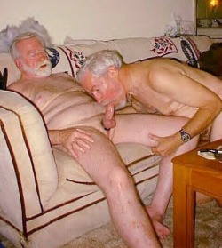 silverbadbear: hungdaddylove:  Good friends taking care of each other.    Nice grandpas  