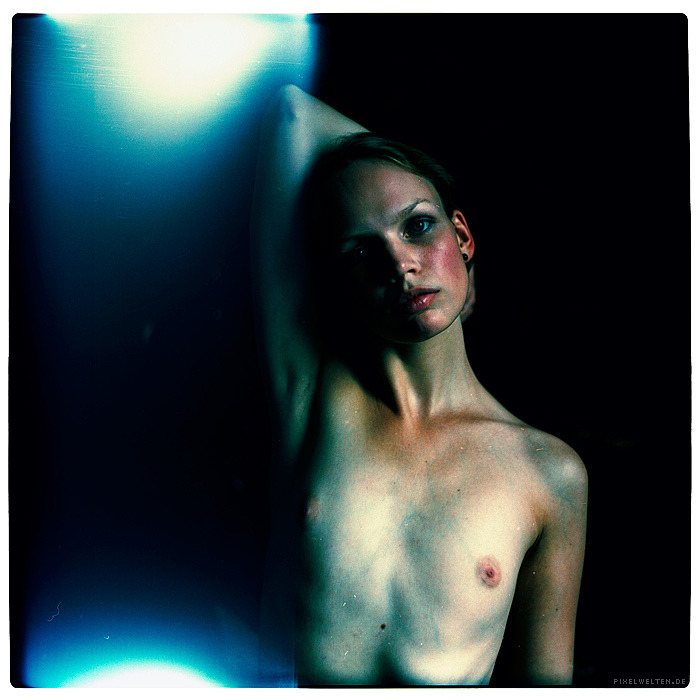 erofotografie:  portrait of b. [book edit] van (by) pixelwelten Klik hier voor originele