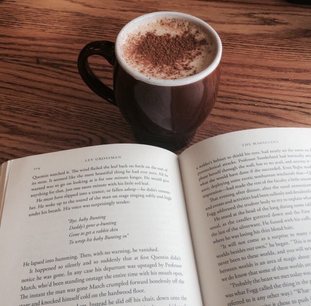 booksneedcaffeinetoo:Coffee shop aesthetic.