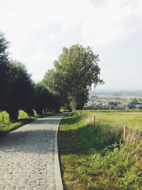 girlsnevertravellight:Belgium - 2015