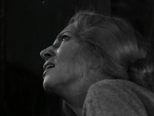 2.15 The InvadersDirector: Douglas HeyesDirector of Photography: George T. Clemens“This is the woman