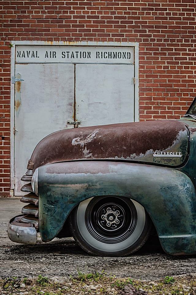 hotrodzandpinups:  www.hotrodzpinups.com 