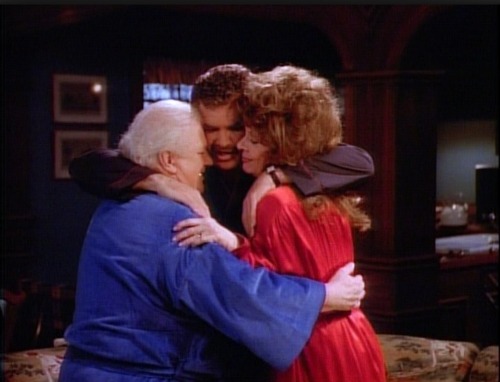 Evening Shade (TV Series) - S1/E12 ’Wood and Ava and Gil and Madeline’ (1991)Charles Durning as Dr