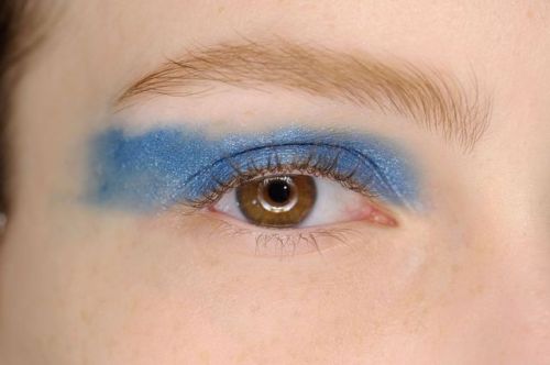 parasoli: the ss 2017 eye make-up rainbow by (kenzo,nina ricci,salvatore ferragamo,emilio pucci,vict