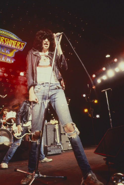 antipahtico: Joey Ramone  | The Ramones porn pictures