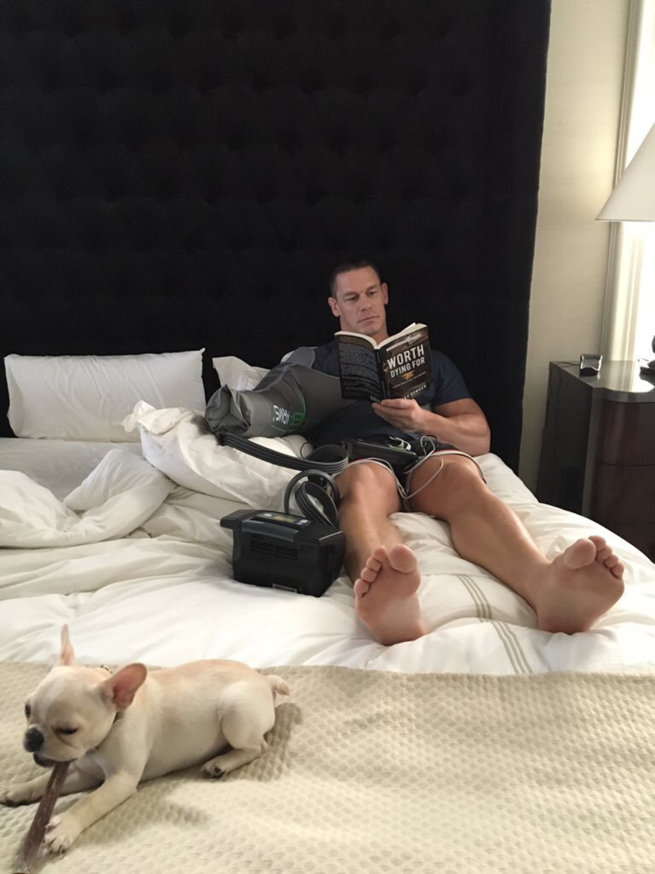 justinsrayne:  barefootnfamous:  John Cena  http://justinsrayne.tumblr.com ❤️❤️❤️❤️
