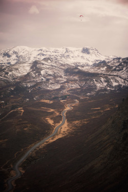 h4ilstorm:  Svinahlid paragliding (by tomaszchrapek)