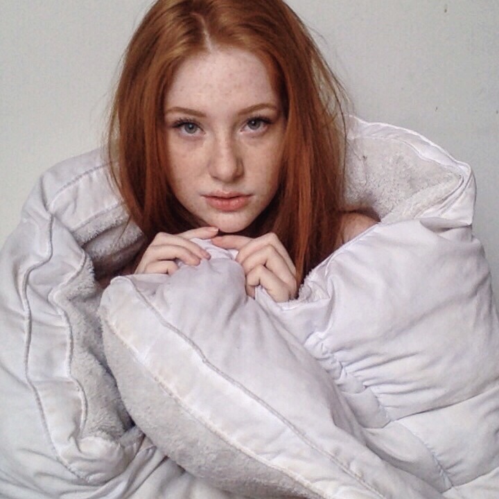 madelineaford:  1/3 ft. bedheadIG/Twitter: @madelineaford 