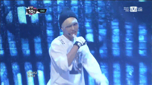 blonde jongin