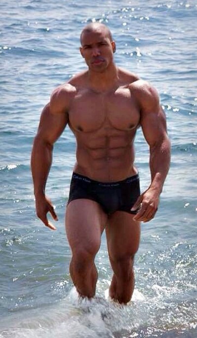 XXX MuscleButtLover photo