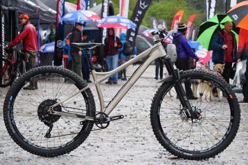 strange-measure:Meet the Banshee Paradox – An alloy hardtail that rides like steel